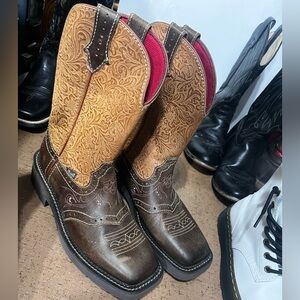 Justin Boots- like new